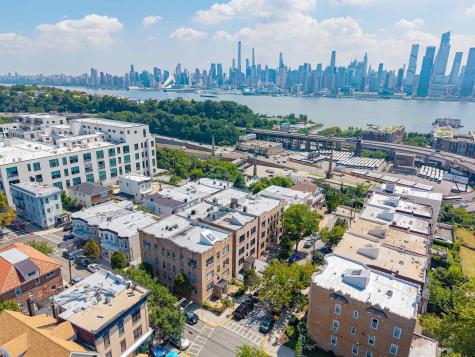 18 Oak Street Weehawken NJ 07086