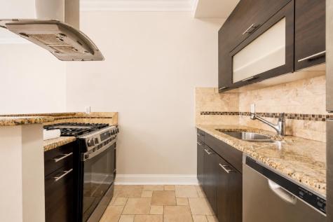 18 Oak Street Weehawken NJ 07086