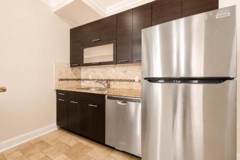 18 Oak Street Weehawken NJ 07086