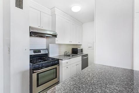 10 Huron Avenue Jersey City NJ 07306