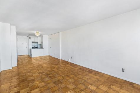 10 Huron Avenue Jersey City NJ 07306