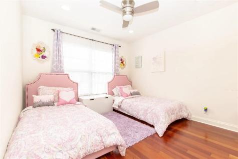 40 Mallard Place Secaucus NJ 07094