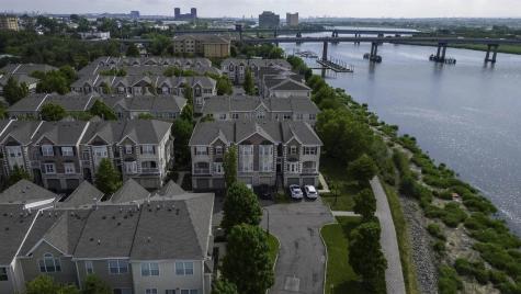 40 Mallard Place Secaucus NJ 07094