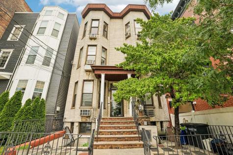 82 Manhattan Avenue Jersey City NJ 07307