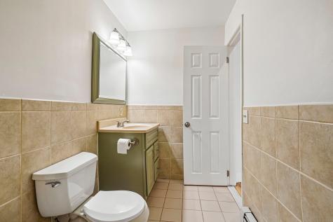 82 Manhattan Avenue Jersey City NJ 07307