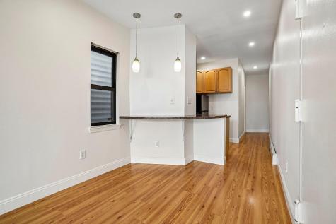 82 Manhattan Avenue Jersey City NJ 07307