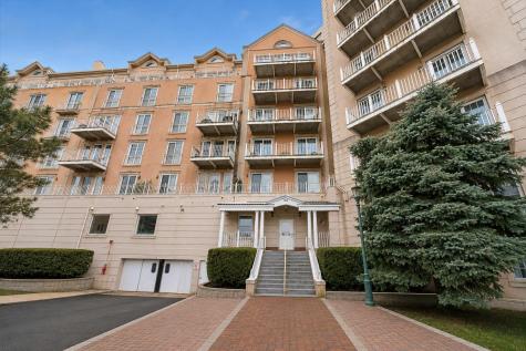 100 Shearwater Court East Jersey City NJ 07305