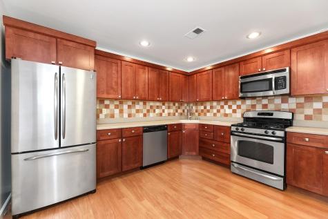 19 Cottonwood Street Jersey City NJ 07305