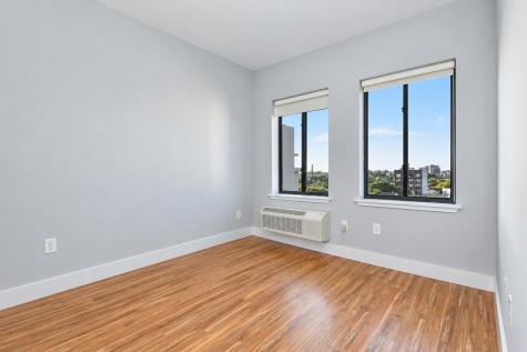 424 Whiton Street Jersey City NJ 07304