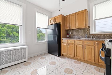 211 Mcadoo Avenue Jersey City NJ 07305