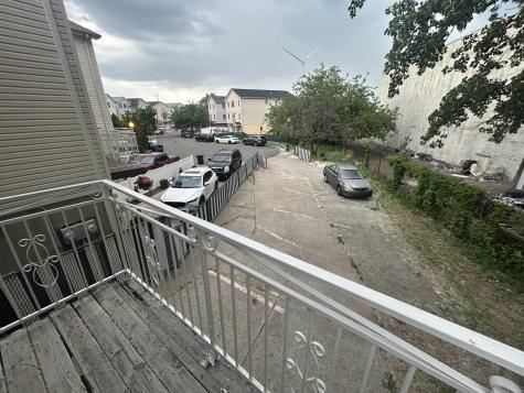 30 Elm Court Bayonne NJ 07002