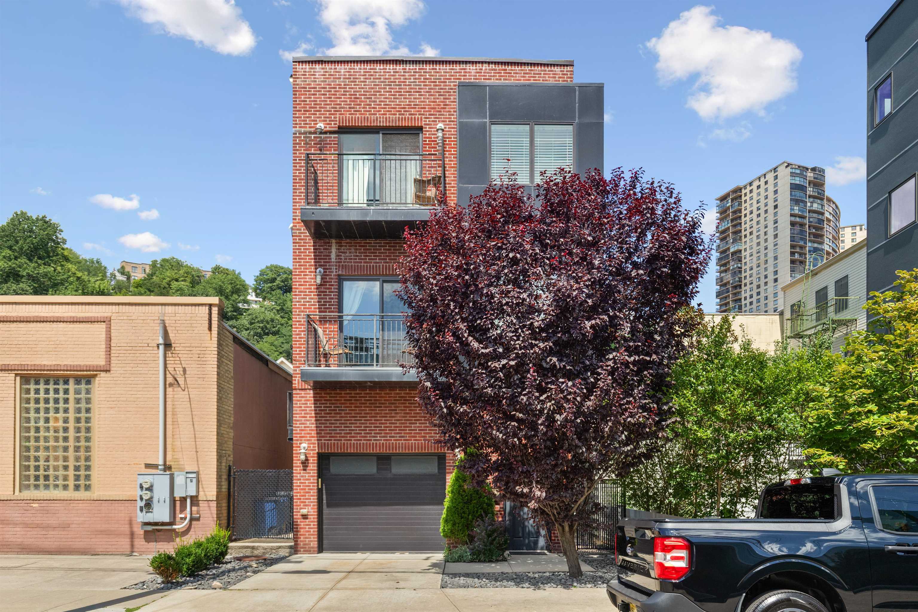 48 West 18th Street Weehawken NJ 07086