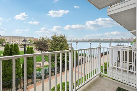 66 Lydia Drive Guttenberg NJ 07093