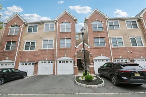 66 Lydia Drive Guttenberg NJ 07093