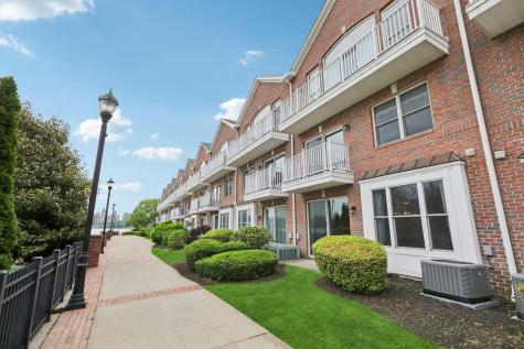 66 Lydia Drive Guttenberg NJ 07093