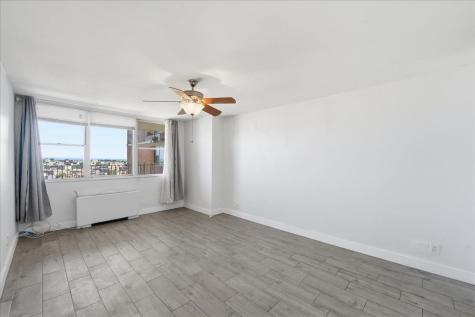 6040 Boulevard East West New York NJ 07093