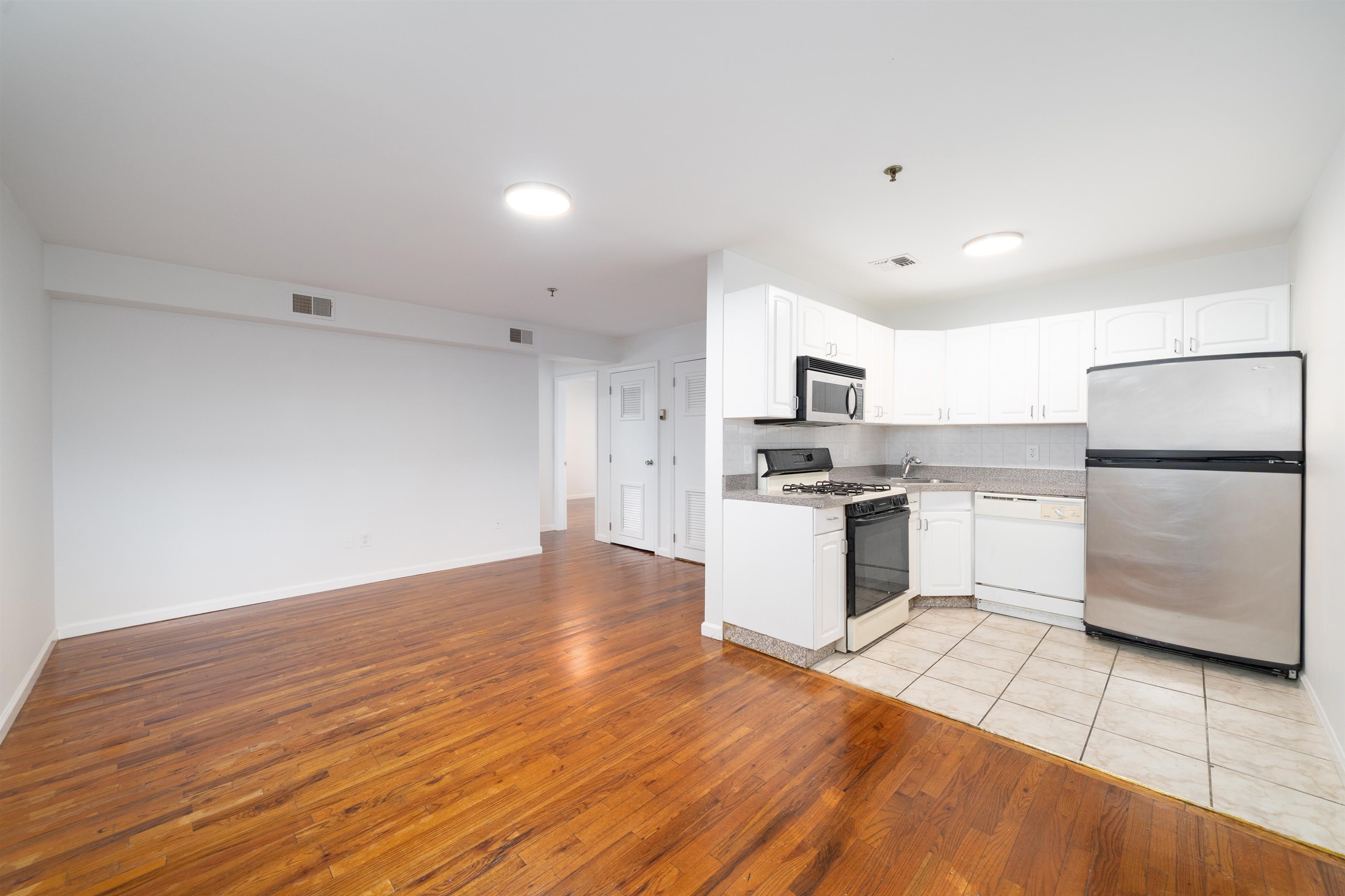 524-526 4th Street Union City NJ 07087