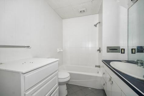 414 Monastery Place Union City NJ 07087-4408