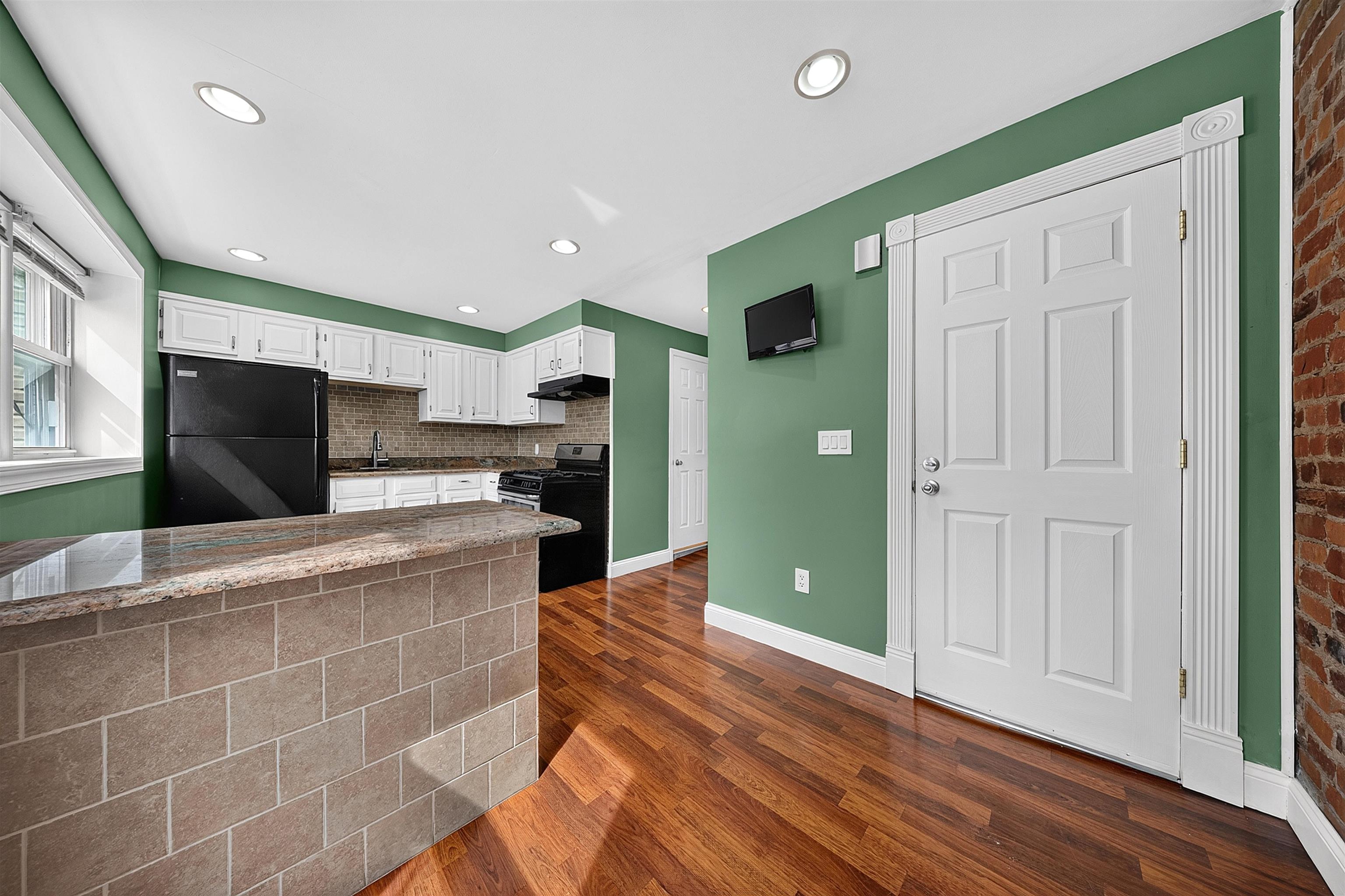 122 West 22nd Street Bayonne NJ 07002