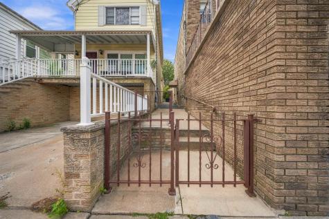 122 West 22nd Street Bayonne NJ 07002