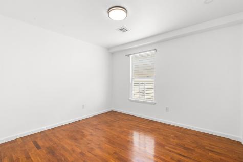 718 23rd Street Union City NJ 07087