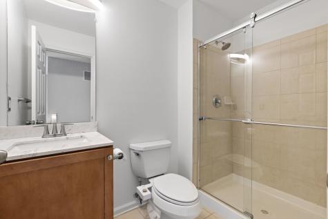 25 Creekside Court Secaucus NJ 07094