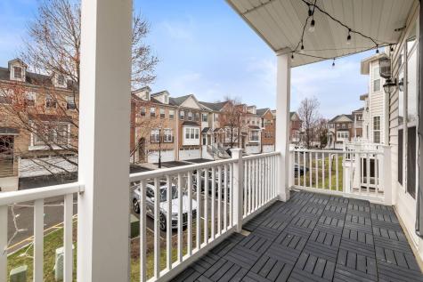 25 Creekside Court Secaucus NJ 07094
