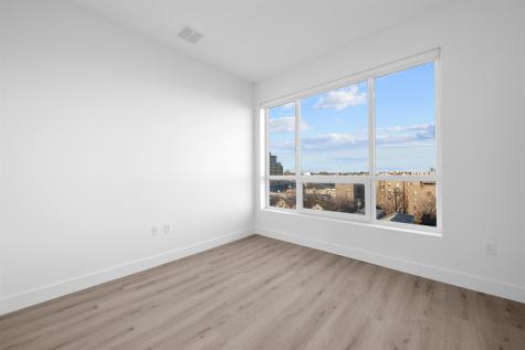 17 Avenue E Bayonne NJ 07002