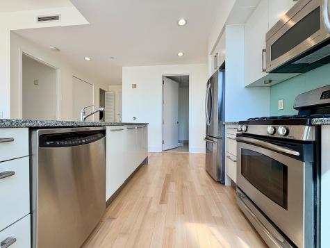 4 Beacon Way Jersey City NJ 07304