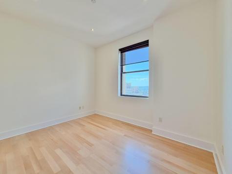 4 Beacon Way Jersey City NJ 07304