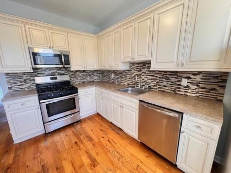 176 West 31st Street Bayonne NJ 07002