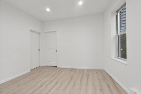 6045 Boulevard East West New York NJ 07093