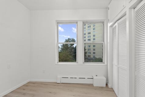 6045 Boulevard East West New York NJ 07093