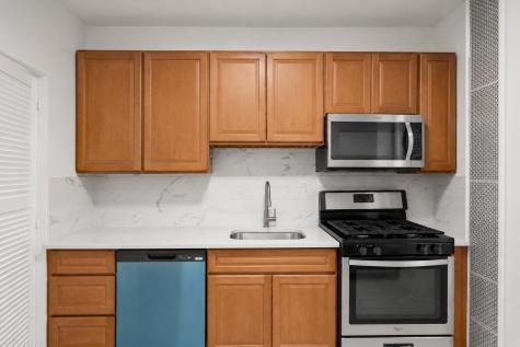 6045 Boulevard East West New York NJ 07093