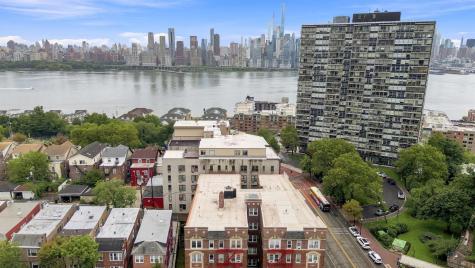 6045 Boulevard East West New York NJ 07093