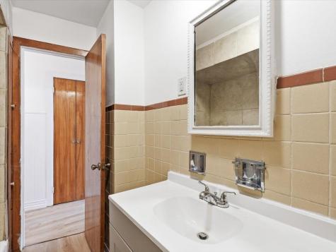 98 West 47th Street Bayonne NJ 07001