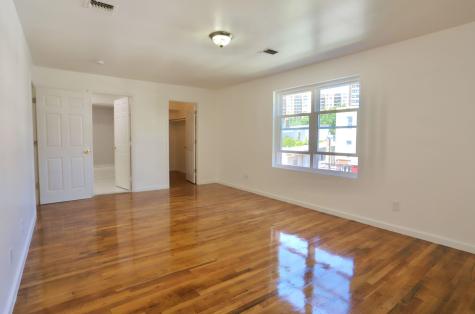 6207 Newkirk Avenue North Bergen NJ 07047