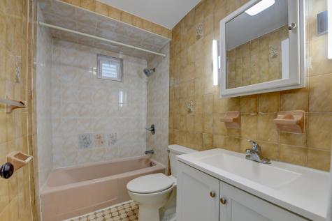 433 74th Street North Bergen NJ 07047