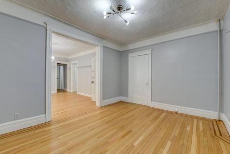 433 74th Street North Bergen NJ 07047