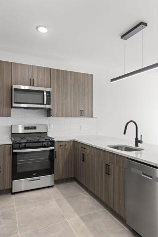 132 Mallory Avenue Jersey City NJ 07304