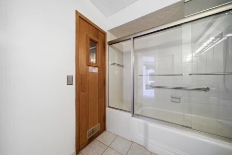 2103 Harmon Cove Tower Secaucus NJ 07094