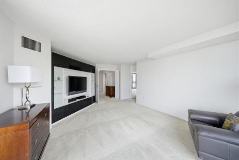 2103 Harmon Cove Tower Secaucus NJ 07094