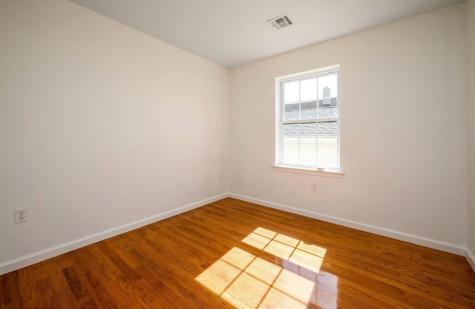 44 West 50th Street Bayonne NJ 07002