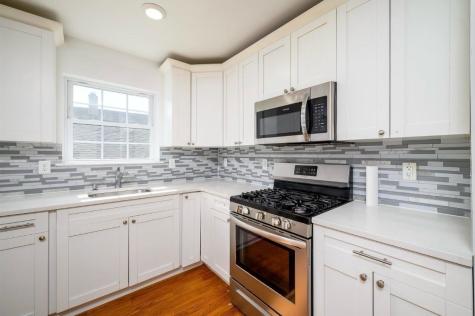 44 West 50th Street Bayonne NJ 07002