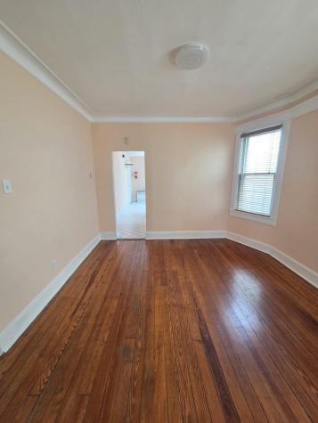364 Woodlawn Avenue Jersey City NJ 07305