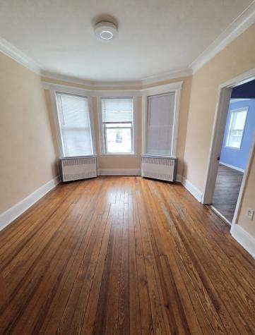 364 Woodlawn Avenue Jersey City NJ 07305