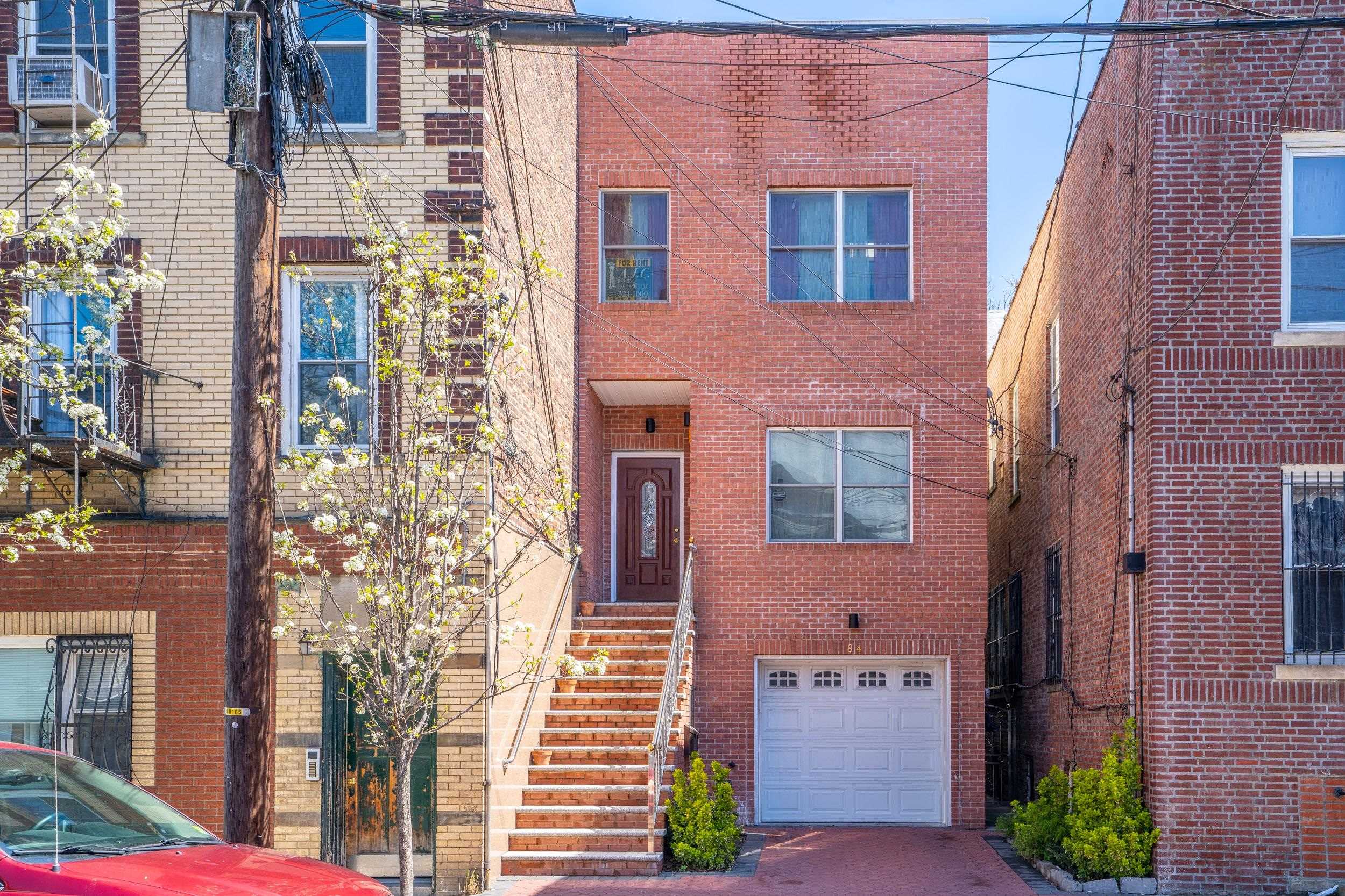 84 Wallis Avenue Jersey City NJ 07306