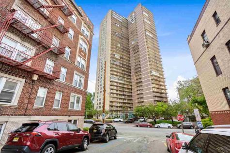 6040 Boulevard East West New York NJ 07093