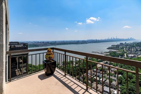 200 Old Palisade Road Fort Lee NJ 07024