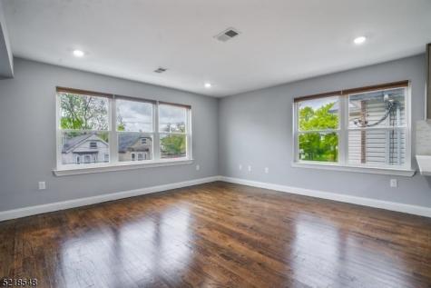 414 16th Street Newark NJ 07103